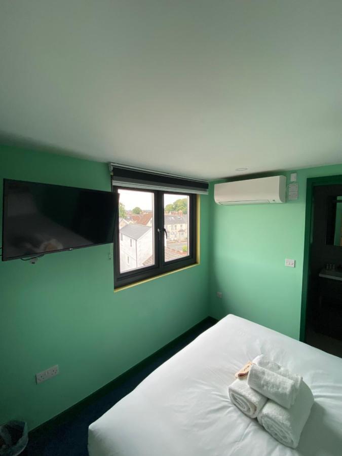Aaron Wise - 51 Fitzhamon Apartments Cardiff Luaran gambar