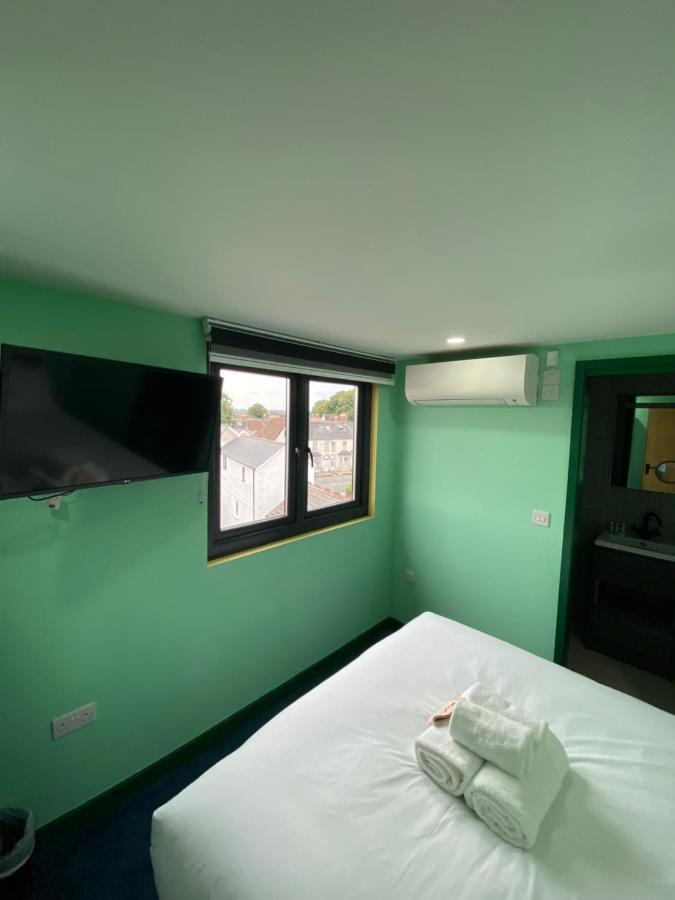 Aaron Wise - 51 Fitzhamon Apartments Cardiff Luaran gambar