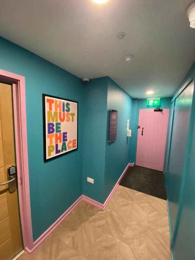 Aaron Wise - 51 Fitzhamon Apartments Cardiff Luaran gambar