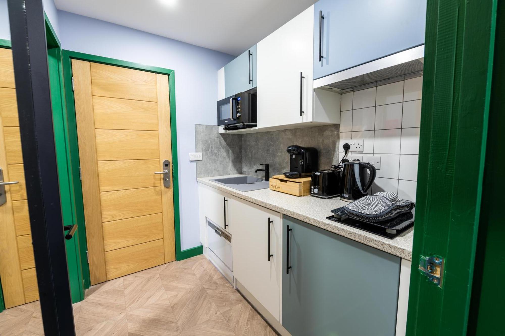 Aaron Wise - 51 Fitzhamon Apartments Cardiff Luaran gambar